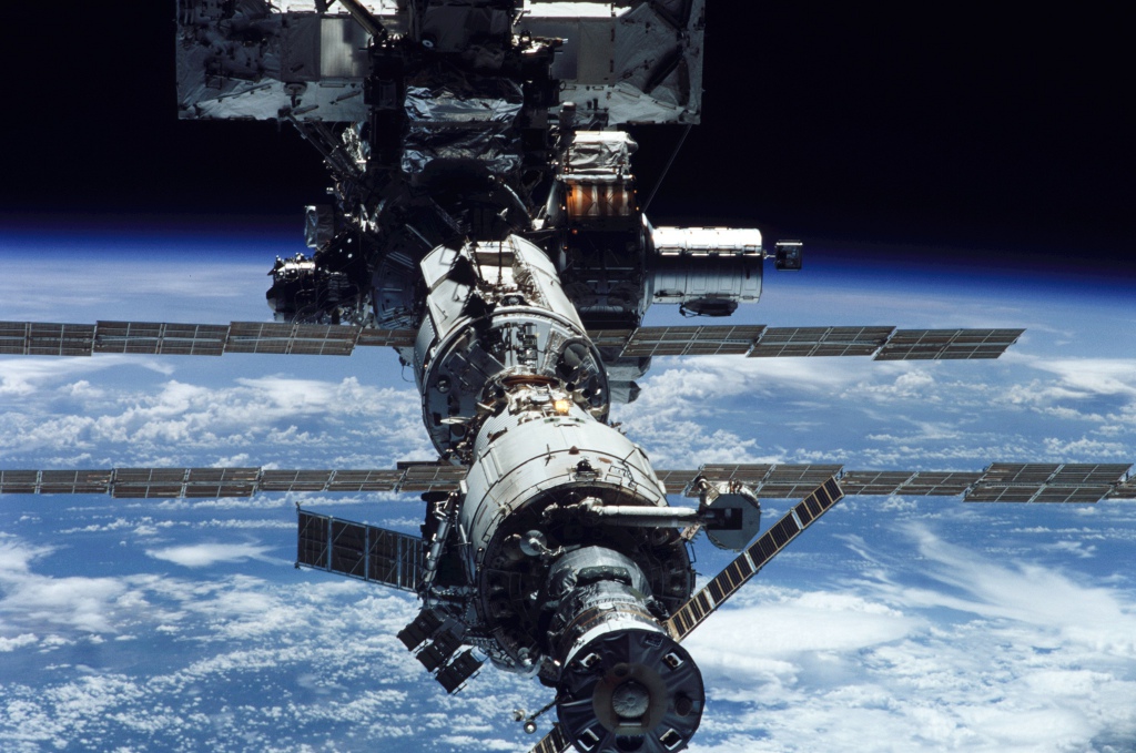 Международная космическая станция Июнь 2002