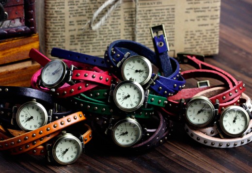 Молодежные дизайнерские наручные часы