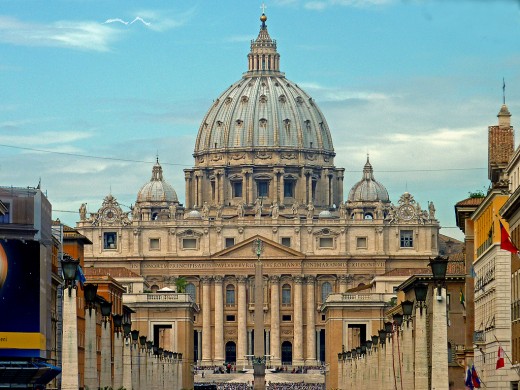 В Ватикане начинается борьба за “вакантный престол” Папы