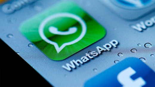 WhatsApp отменяет абонентскую плату 