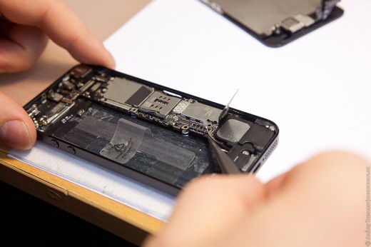 Особенности ремонта iPhone