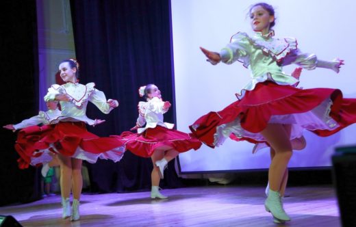 Двадцатипятилетие отметил в Москонцерте образцовый ансамбль танца «Ровесник» Центра культуры «Хорошевский»
