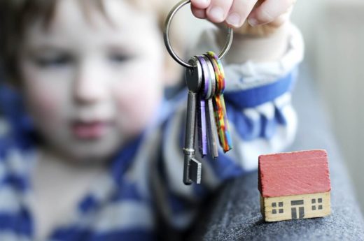 Как продать квартиру, если собственник жилья - несовершеннолетний ребенок?