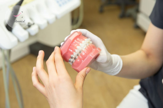 Керамические брекеты: интервью со стоматологом-ортодонтом
