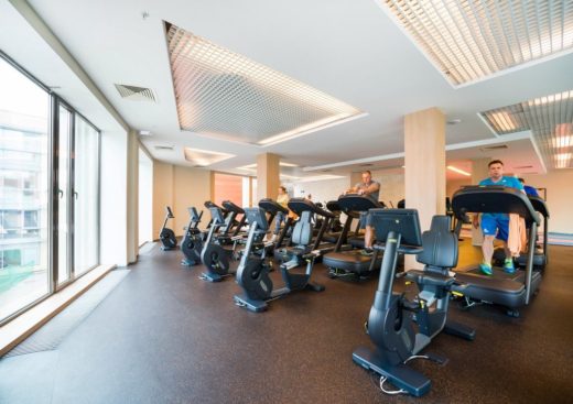 Премиальный фитнес в Москве: как выбрать центр с высоким уровнем обслуживания