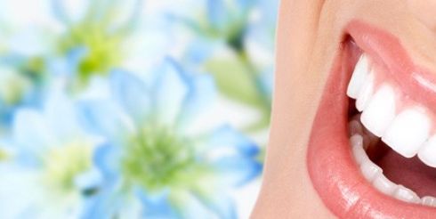 Набор для домашнего отбеливания зубов: основные преимущества