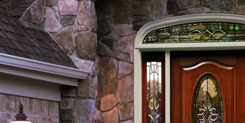 Выбираем двери для загородного дома