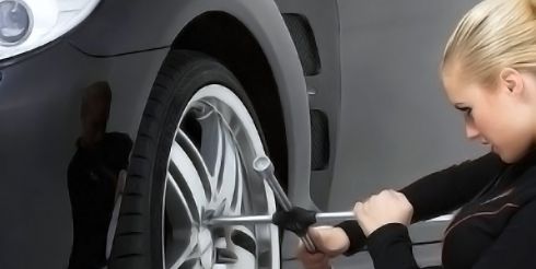 Весна. У автомобиля — депрессия