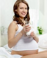 Употребление молока и йогурта во время беременности позитивно сказывается на здоровье новорожденного
