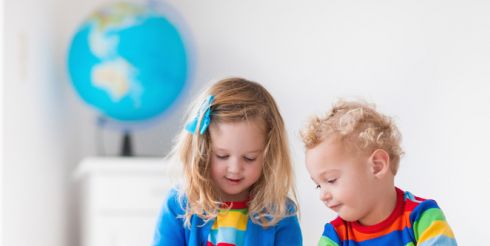 Зачем малышу игрушки?