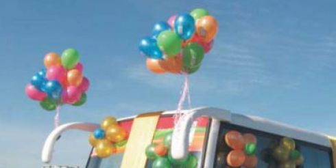 Заказ автобуса на праздники: основные нюансы