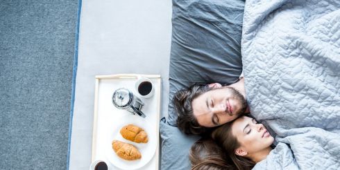 Как не залечь в зимнюю спячку: правила организации идеальной спальни у себя дома