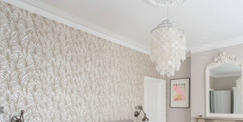 Почему люстры и обои от производителя лучше покупать через интернет-магазин Евростиль?