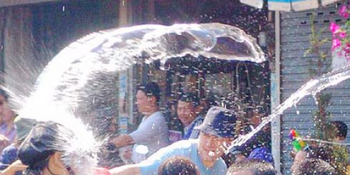 Мокрый карнавал, или Таиланд встречает Новый год