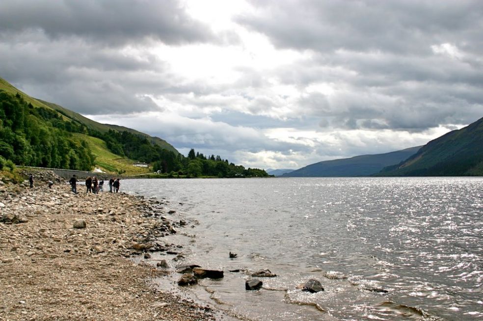 Озеро Лох Несс в Шотландии