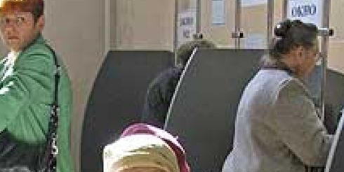 Пенсионеры и инвалиды при совершении нотариальных действий будут платить 50%