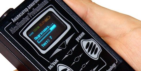 Алкотестер «AlcoHunter Professional+» — лучшая модель для автолюбителя.